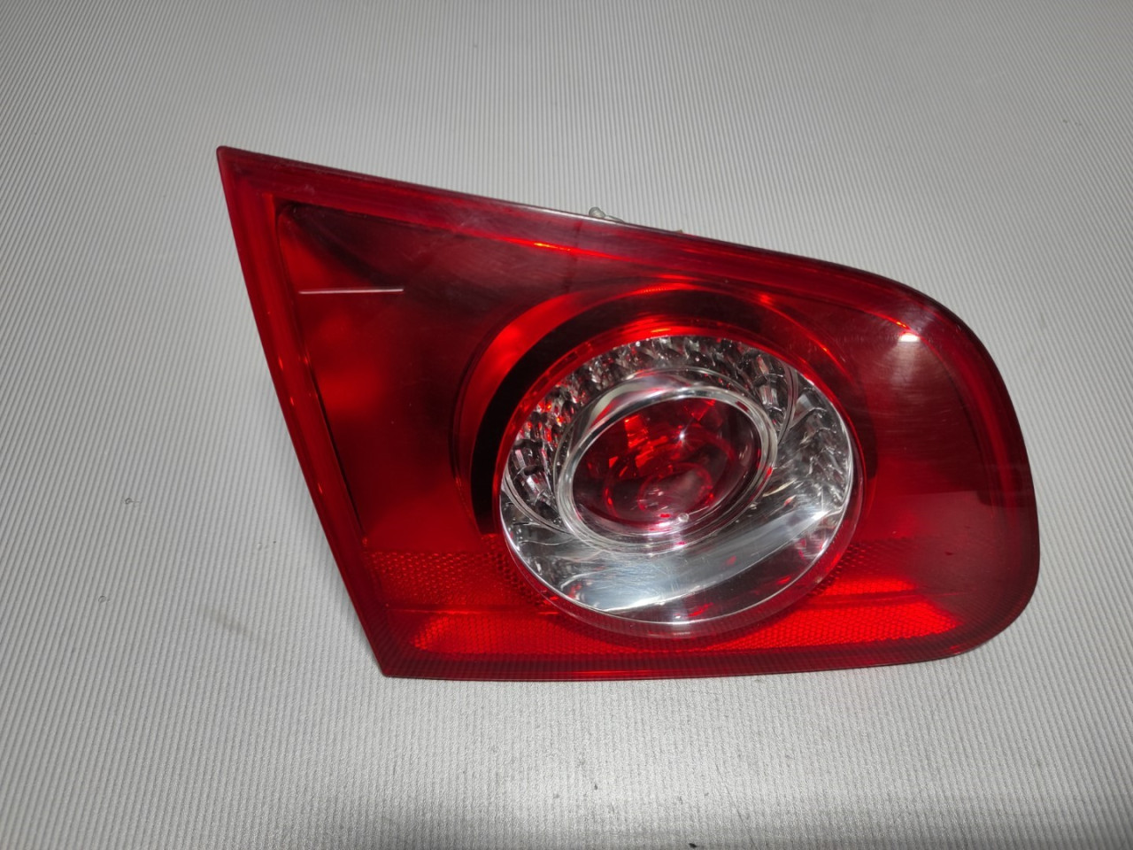 STOP SVJETLO VW PASSAT B6 > 05-10 3C9945093