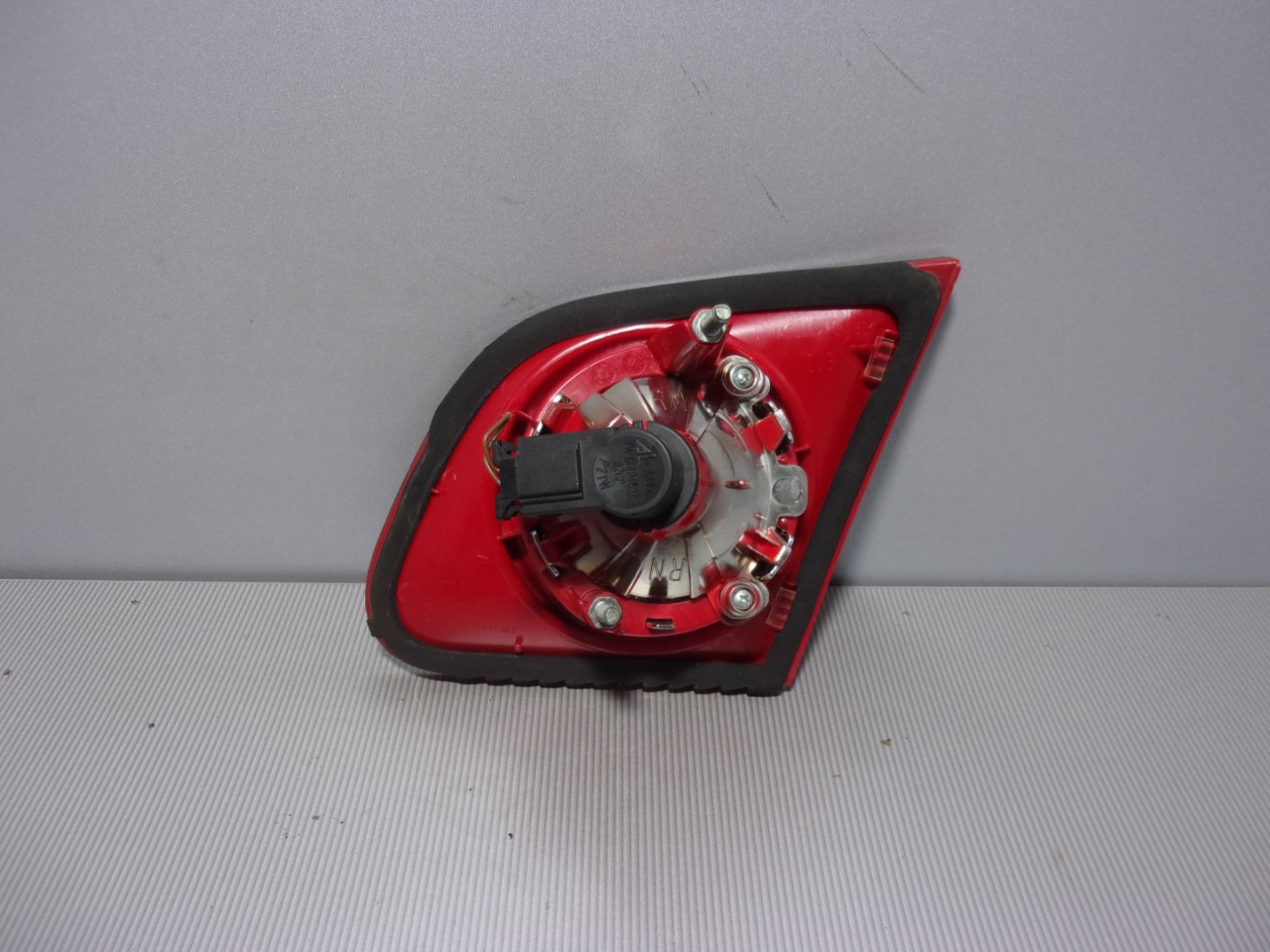 STOP SVJETLO VW PASSAT B6 > 05-10 VW054016 3C5945093