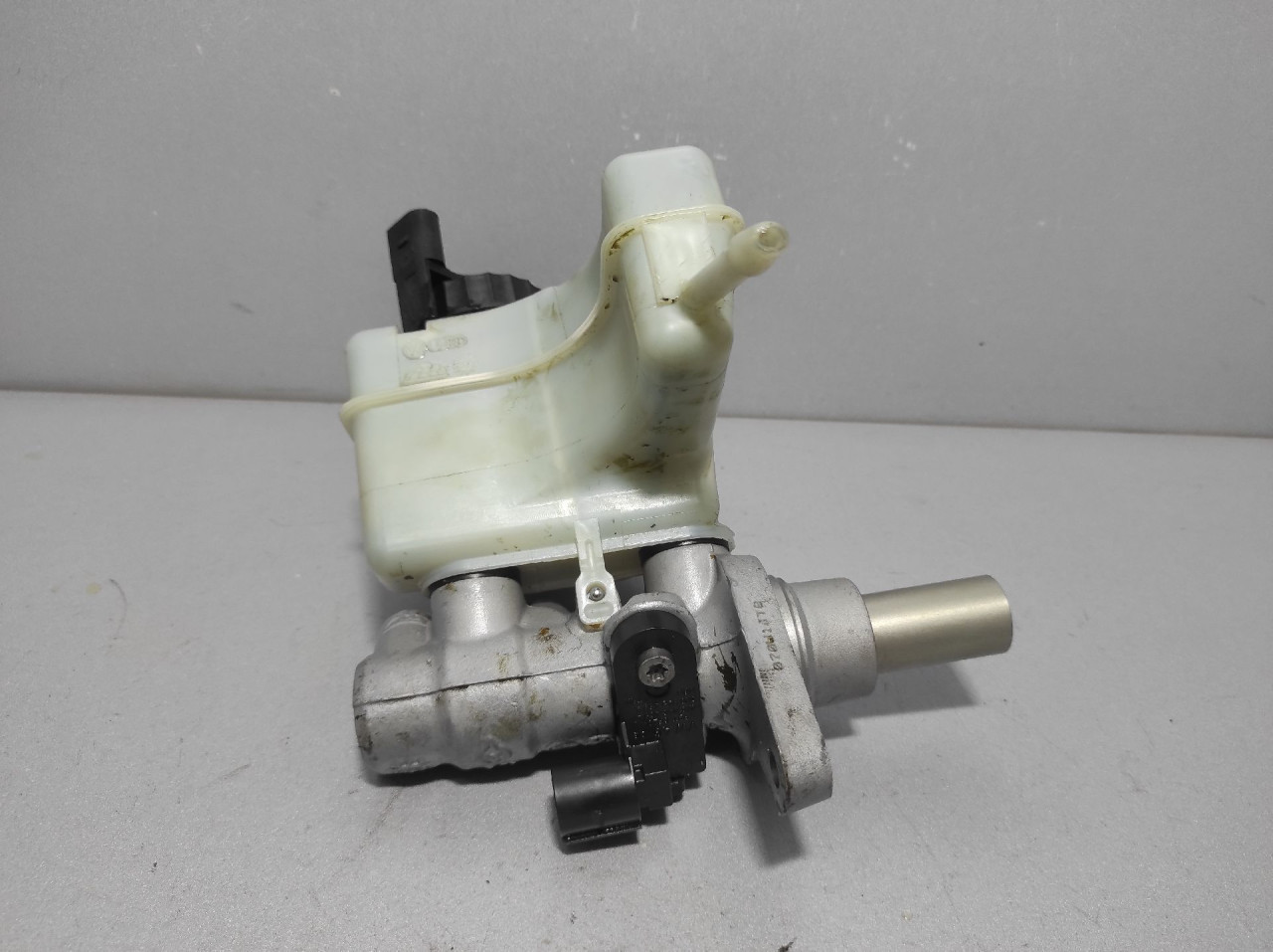 GLAVNI KOCIONI CILINDAR VW PASSAT B7 > 10-14 3C1614019E