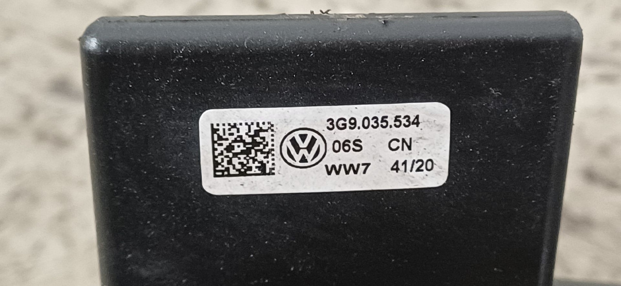 DIJELOVI ANTENA VW GOLF 8 > 19- 2.0 3G9035534