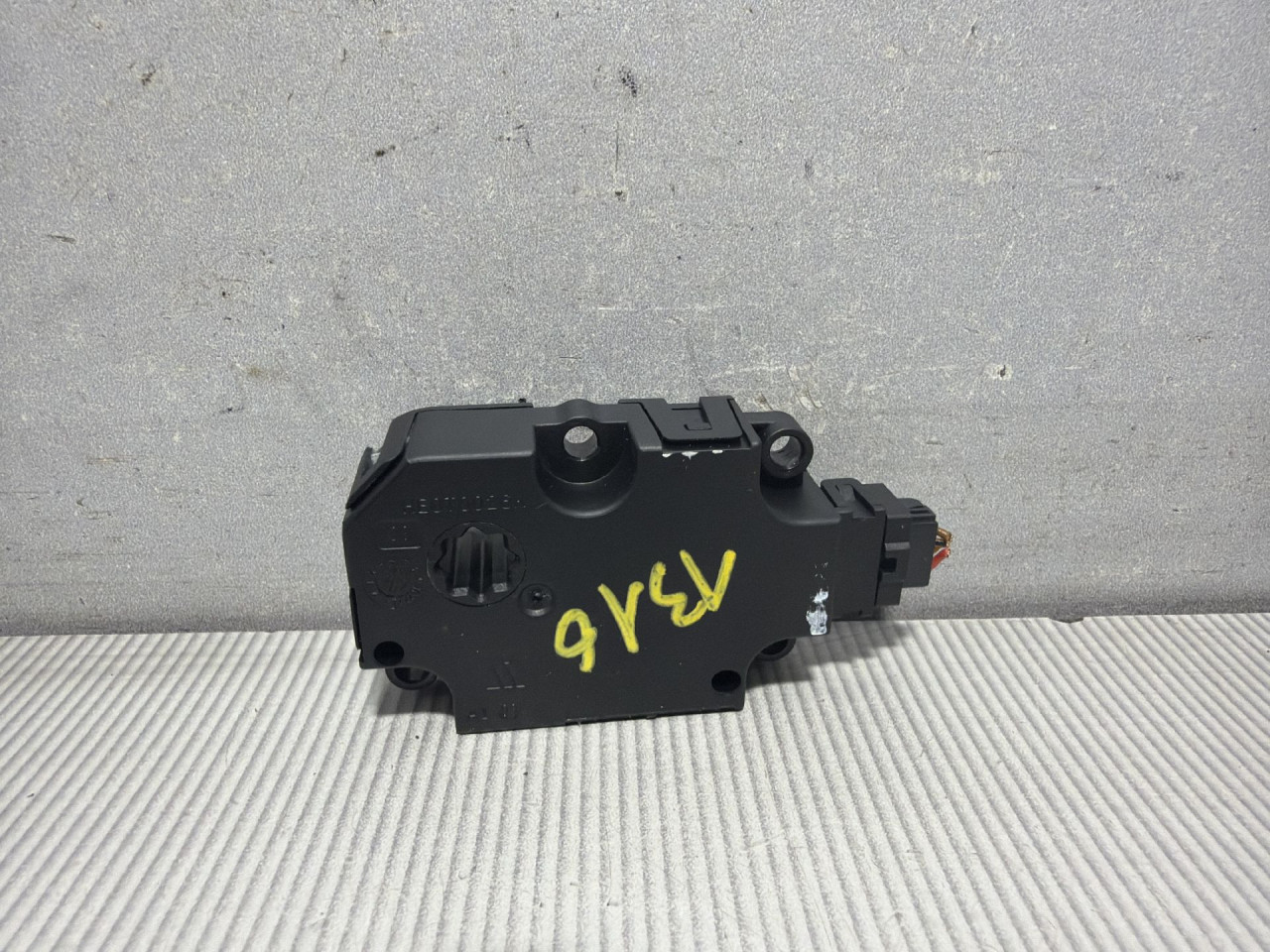 DIJELOVI MOTORIC KLAPNE AUDI A4 (B9) > 15-18 2.0 ET416003