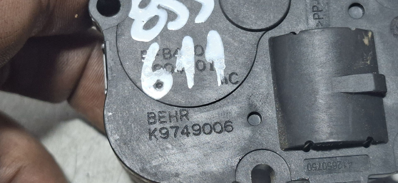 DIJELOVI MOTORIC KLAPNE AUDI A4 (B8) > 12-15 K9749006