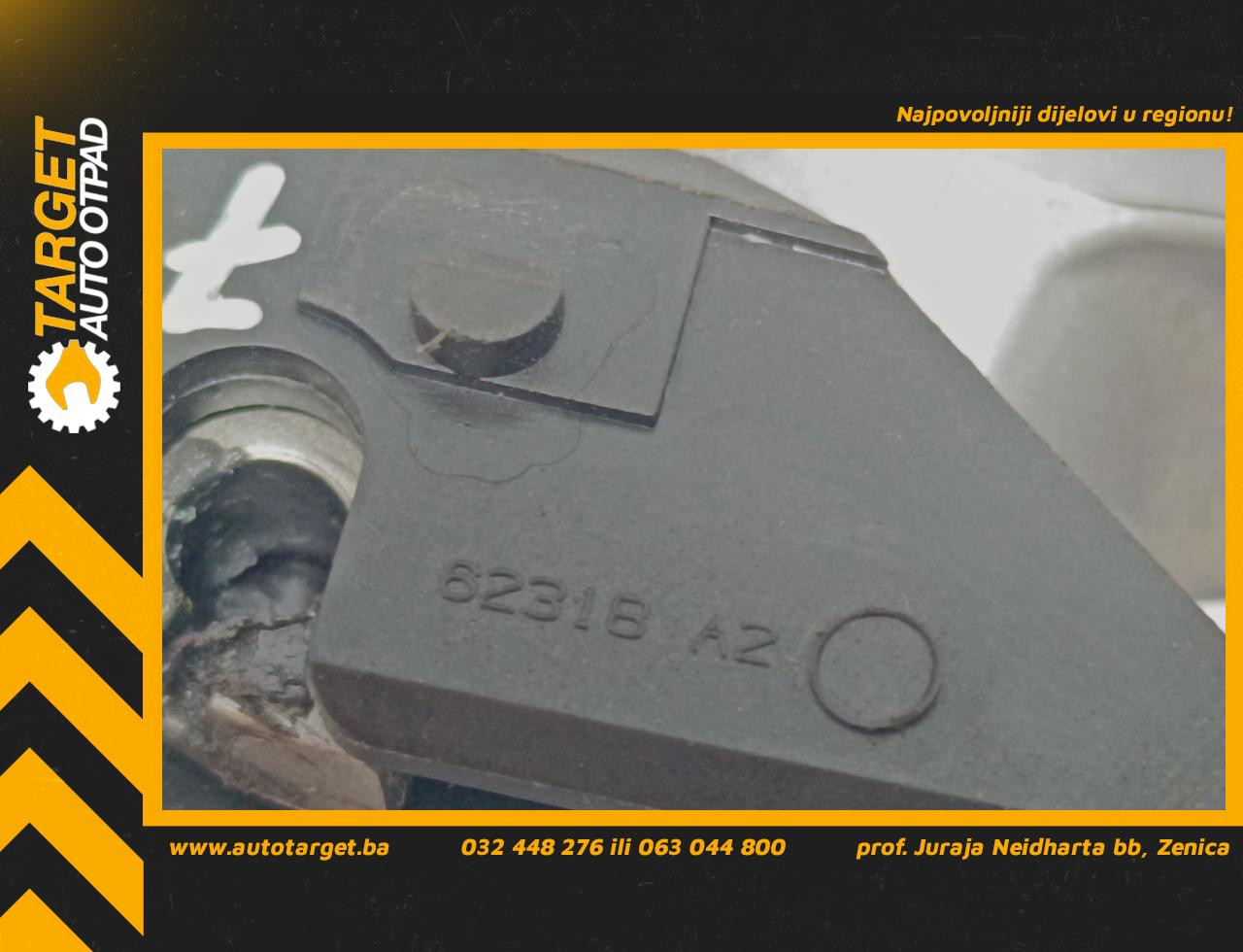 DIJELOVI UNUTRASNJA RUCKA VRATA TOYOTA AURIS > 11-12 1.8 62318A2