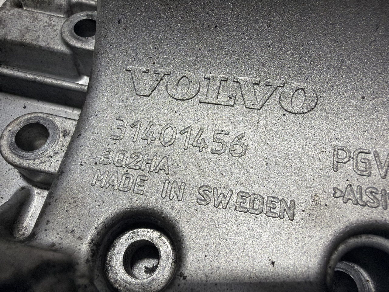 DIJELOVI KARTER VOLVO XC60 > 17- 2.0 31401456
