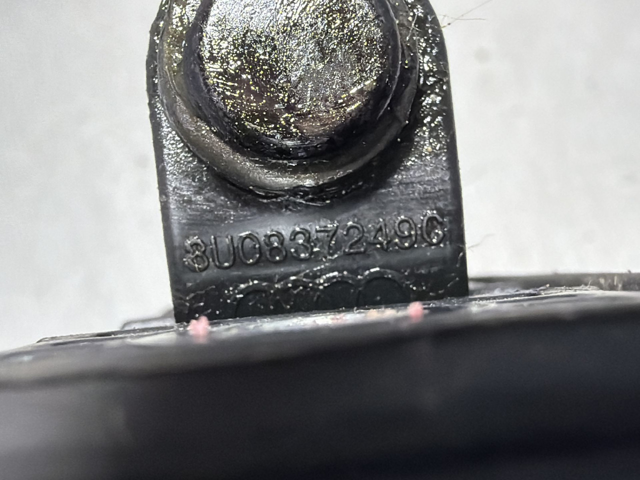 DIJELOVI GRANICNIK VRATA AUDI Q3 > 11-15 2.0 8U0837249C