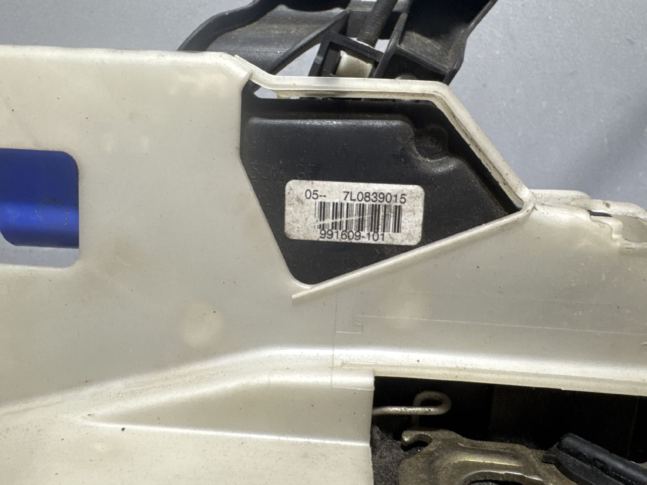 DIJELOVI BRAVA VRATA VW TOUAREG > 07-10 7L0839015