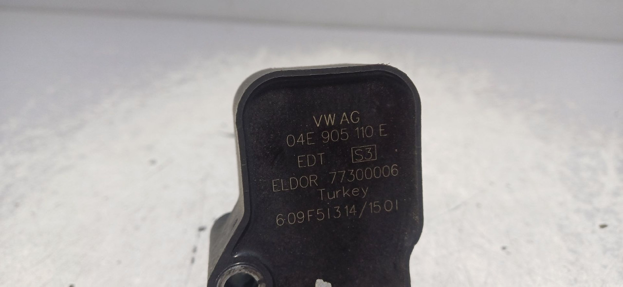DIJELOVI BOMBINA VW GOLF 7 > 12-16 1.2 04E905110E