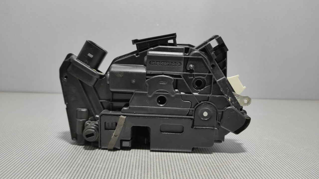 DIJELOVI BRAVA VRATA VW TIGUAN > 11-15 5N0839015G