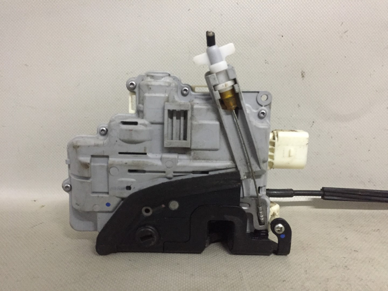 BRAVA VRATA VW PASSAT B6 > 05-10 3C4839015A