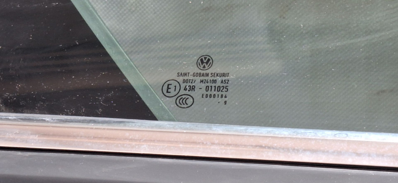 DIJELOVI STAKLO VW PASSAT B8 > 19 -