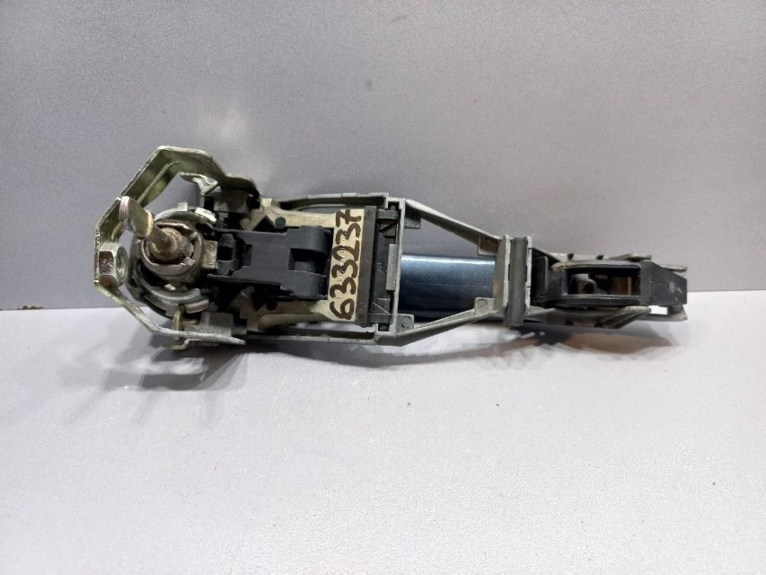RUCKA VRATA VW PASSAT B5 > 00-05 3B0837885