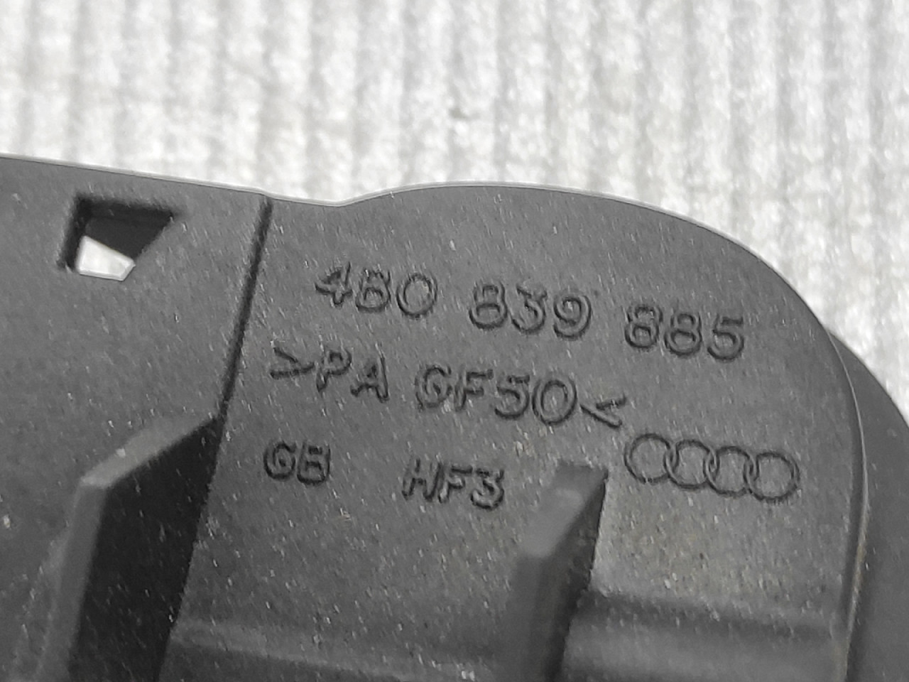 DIJELOVI RUCKA VRATA AUDI A3 > 08-12 4B0839885