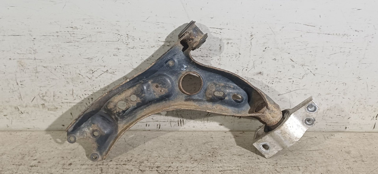 DIJELOVI LAFETA VW PASSAT B7 > 10-14