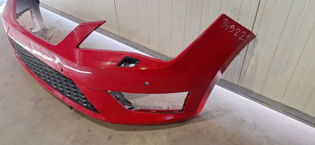 DIJELOVI BRANIK OSTECEN SEAT LEON > 13-16 5F0807221M