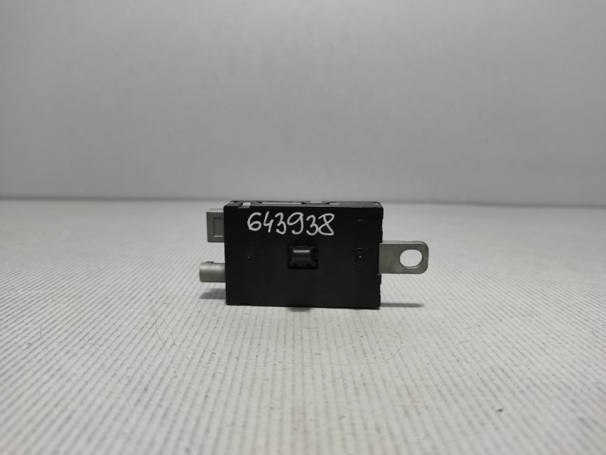 DIJELOVI ANTENA FORD KUGA > 13-16 7CP118C847CA