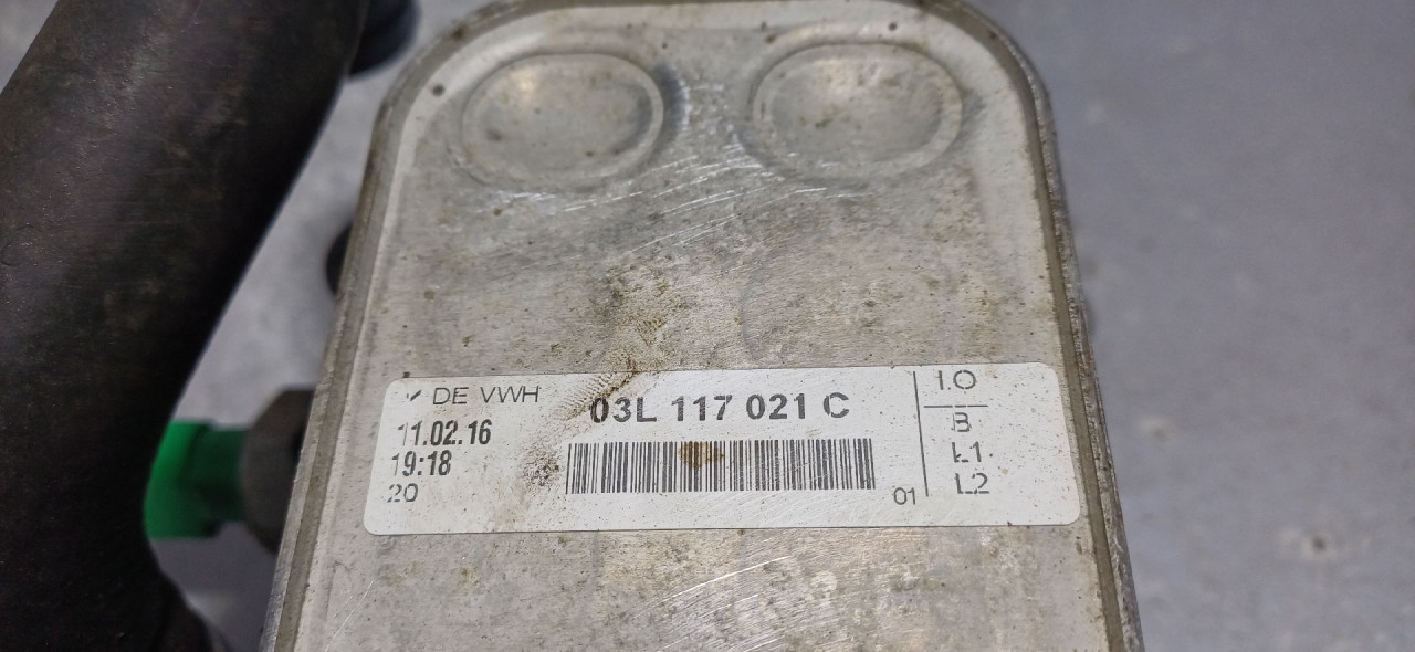 HLADNJAK ULJA SKODA FABIA > 14- 03L117021C