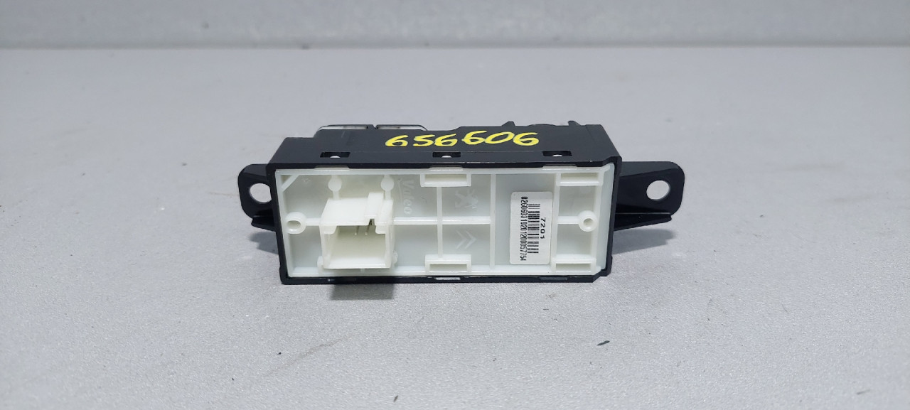 DIJELOVI PREKIDAC PEUGEOT 208 > 12-15 96758773XU