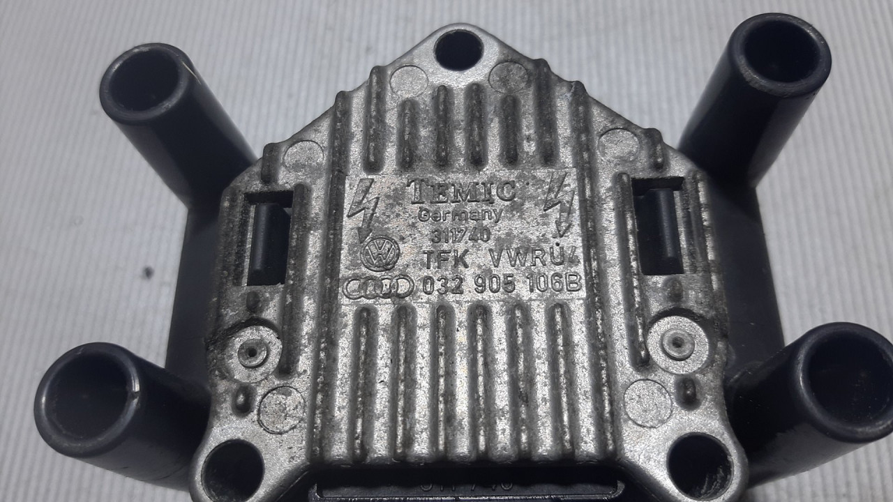 DIJELOVI BOMBINA VW GOLF 5 > 03-08 032905106B