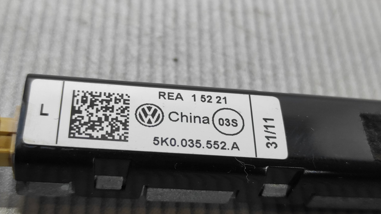 DIJELOVI ANTENA VW GOLF 6 > 08-12 5K0035552A