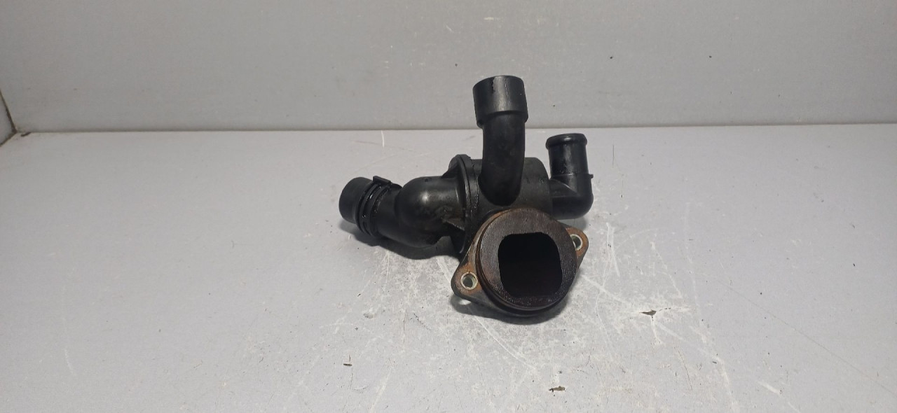 DIJELOVI TERMOSTAT AUDI A4 (B8) > 12-15 2.0 03L121111AD