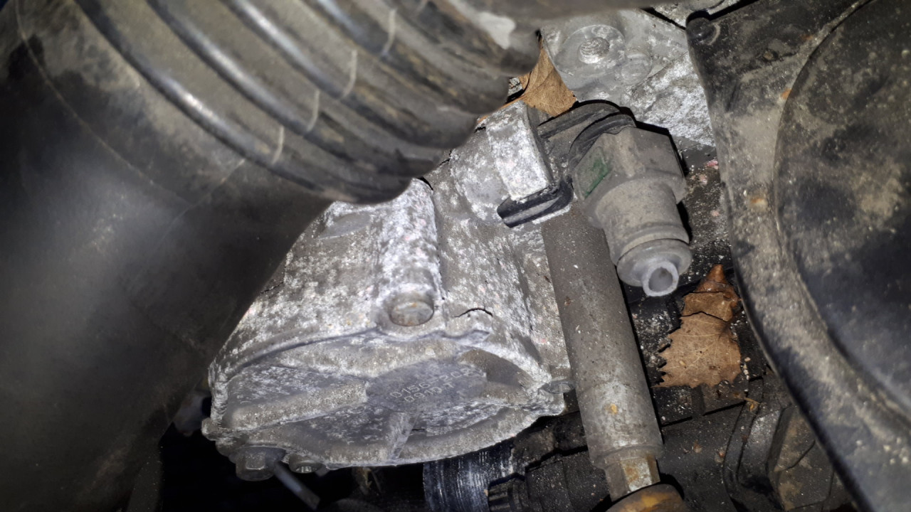 VAKUM PUMPA CITROEN BERLINGO > 08-11 D1562C2