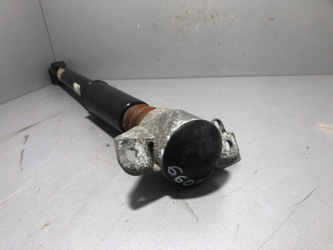 DIJELOVI AMORTIZER AUDI A4 (B8) > 07-11 8T0513035M