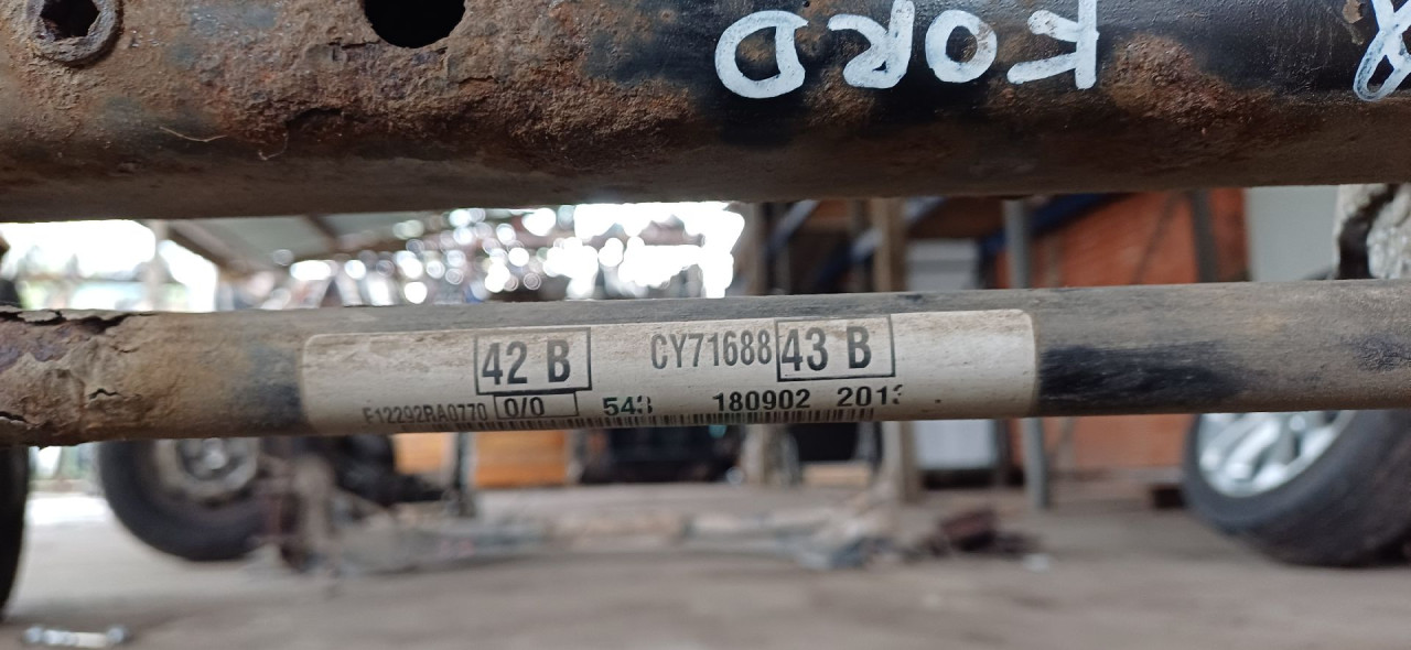 BALANS STANGA FORD FOCUS > 11-14 CV615A771AA