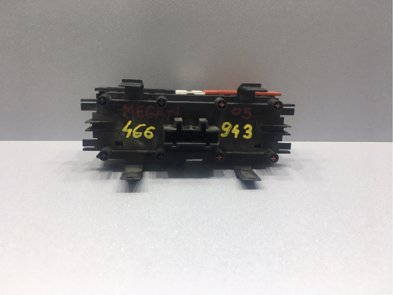 PREKIDAC RENAULT MEGANE > 02-05 8200095493