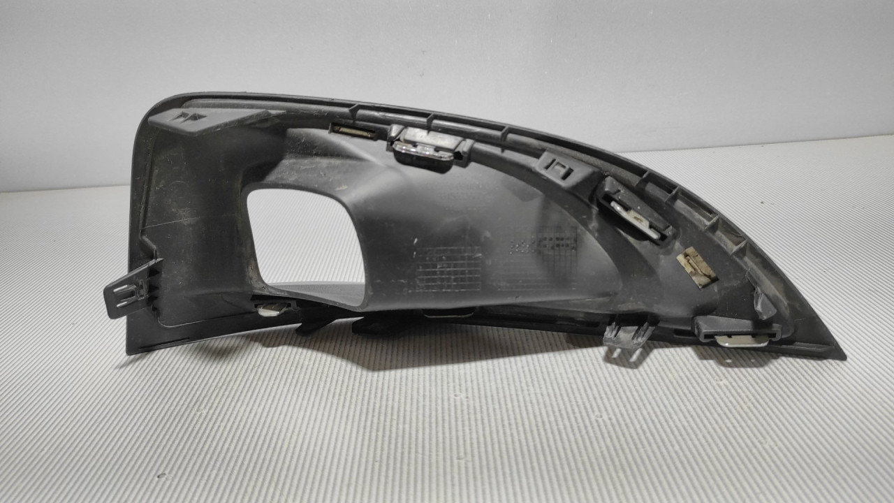 PLASTIKA BRANIKA PEUGEOT 3008 > 16-20 9815692677
