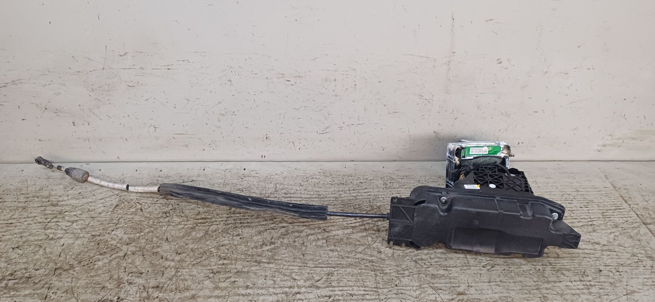 DIJELOVI SALTEBLA VW PASSAT B6 > 05-10 3C1713025L