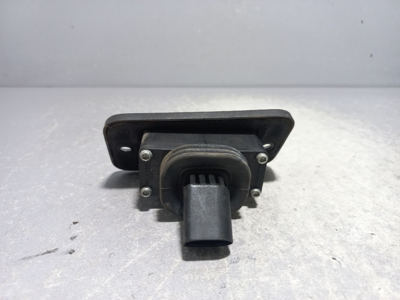 DIJELOVI RUCKA VRATA VW CADDY > 03-10 2K0907438
