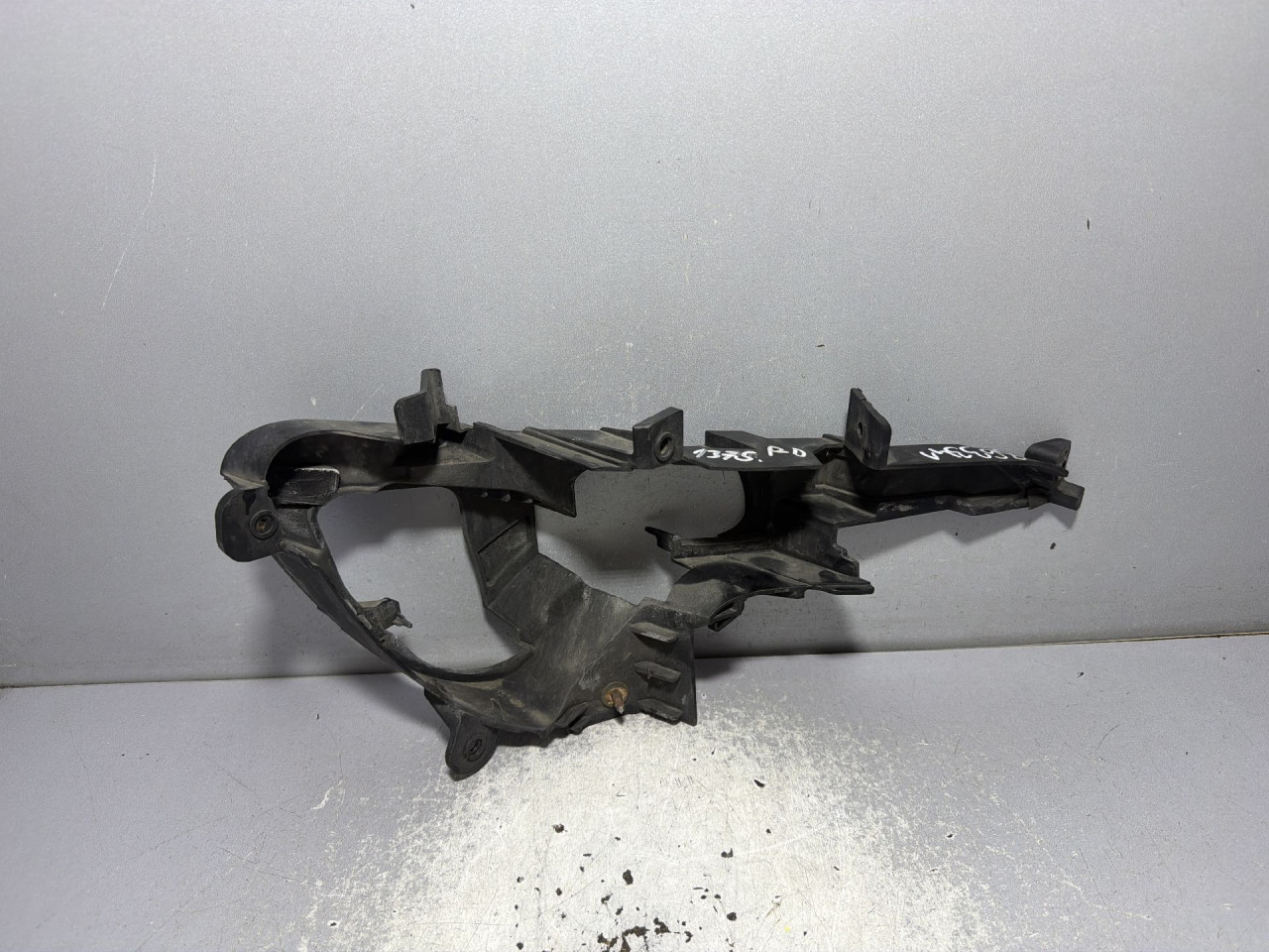 DIJELOVI PLASTIKA BRANIKA KIA SPORTAGE > 11-15 1.7