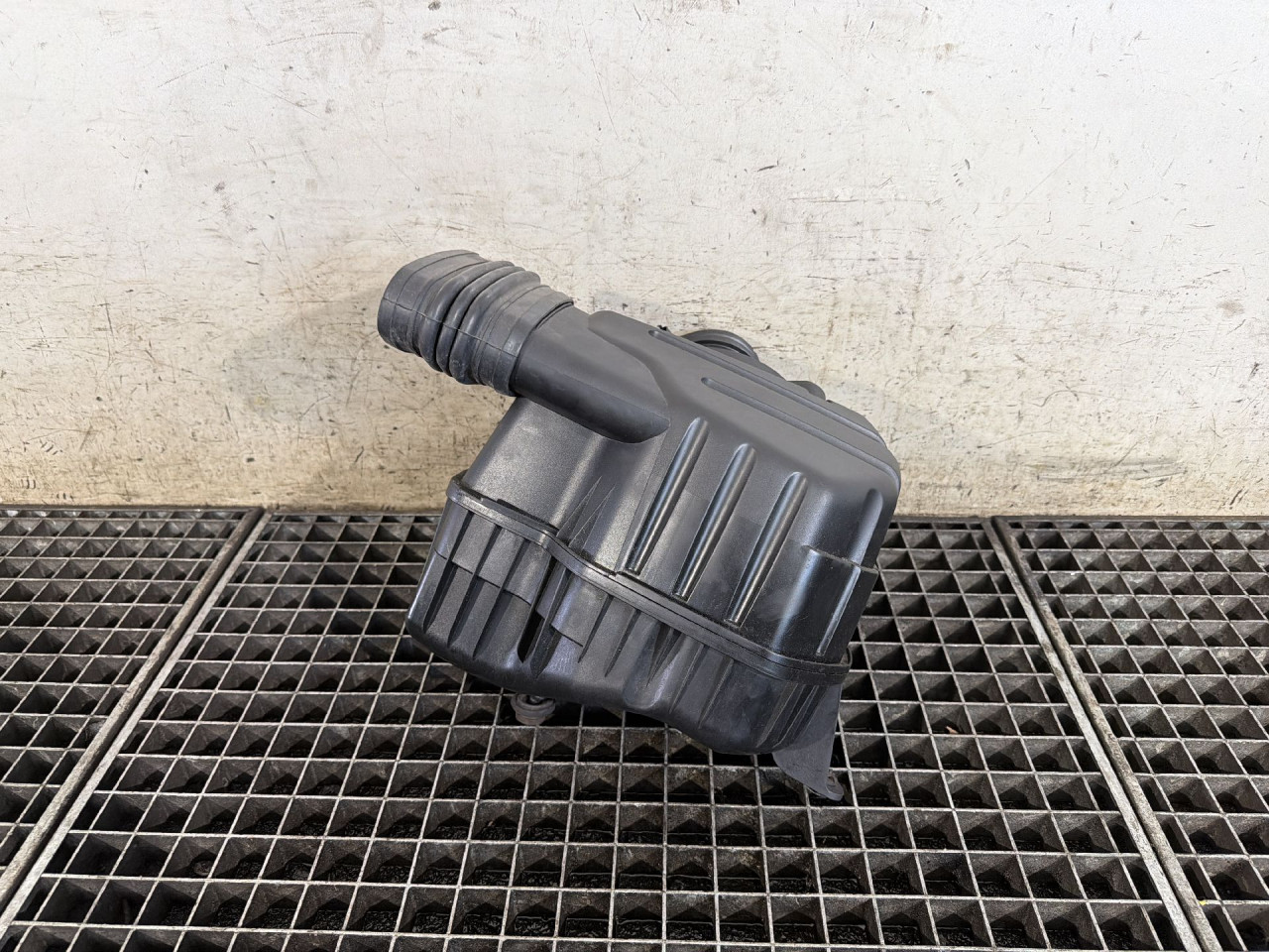 KUCISTE FILTERA ZRAKA MASERATI GHIBLI (M157) > 13-23 670004602
