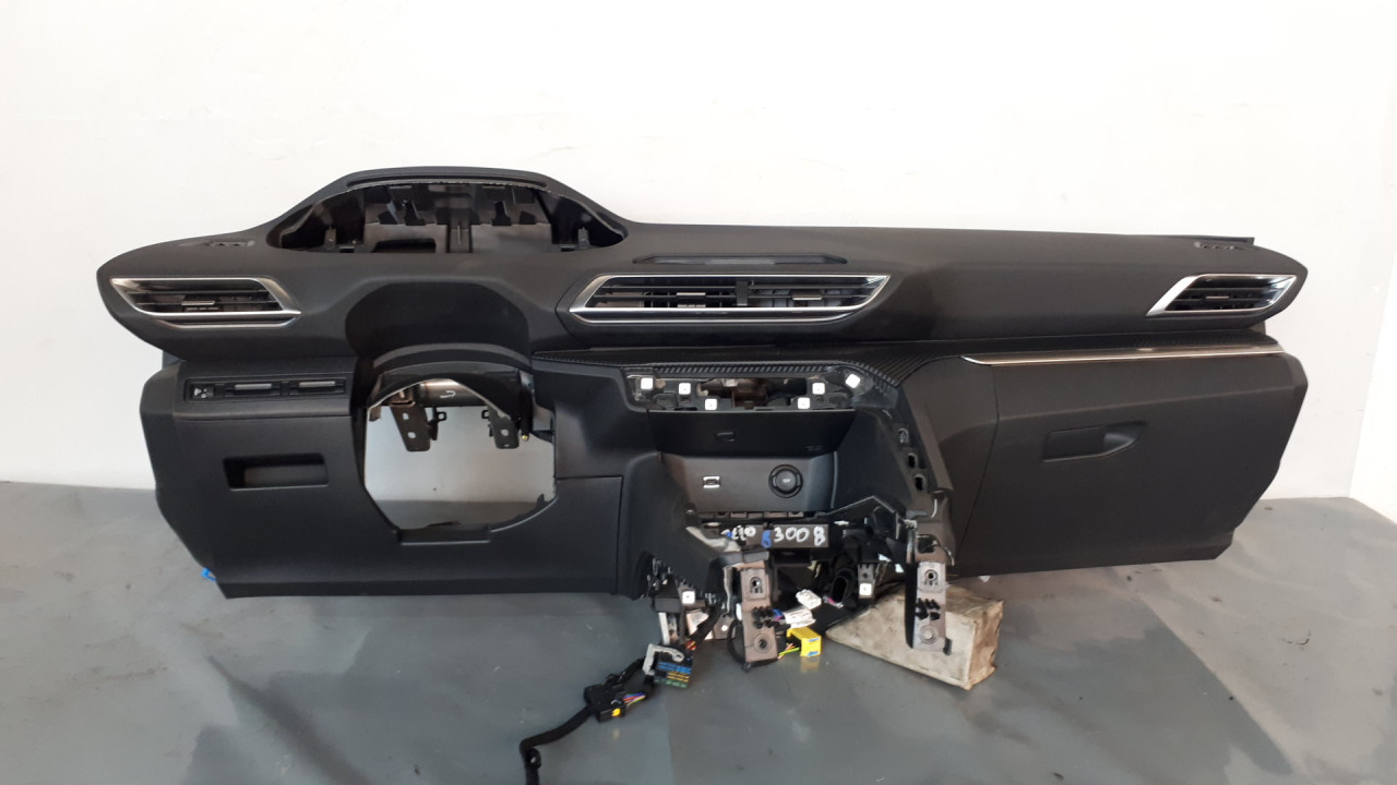 DIJELOVI INSTRUMENT TABLA PEUGEOT 3008 > 13-16
