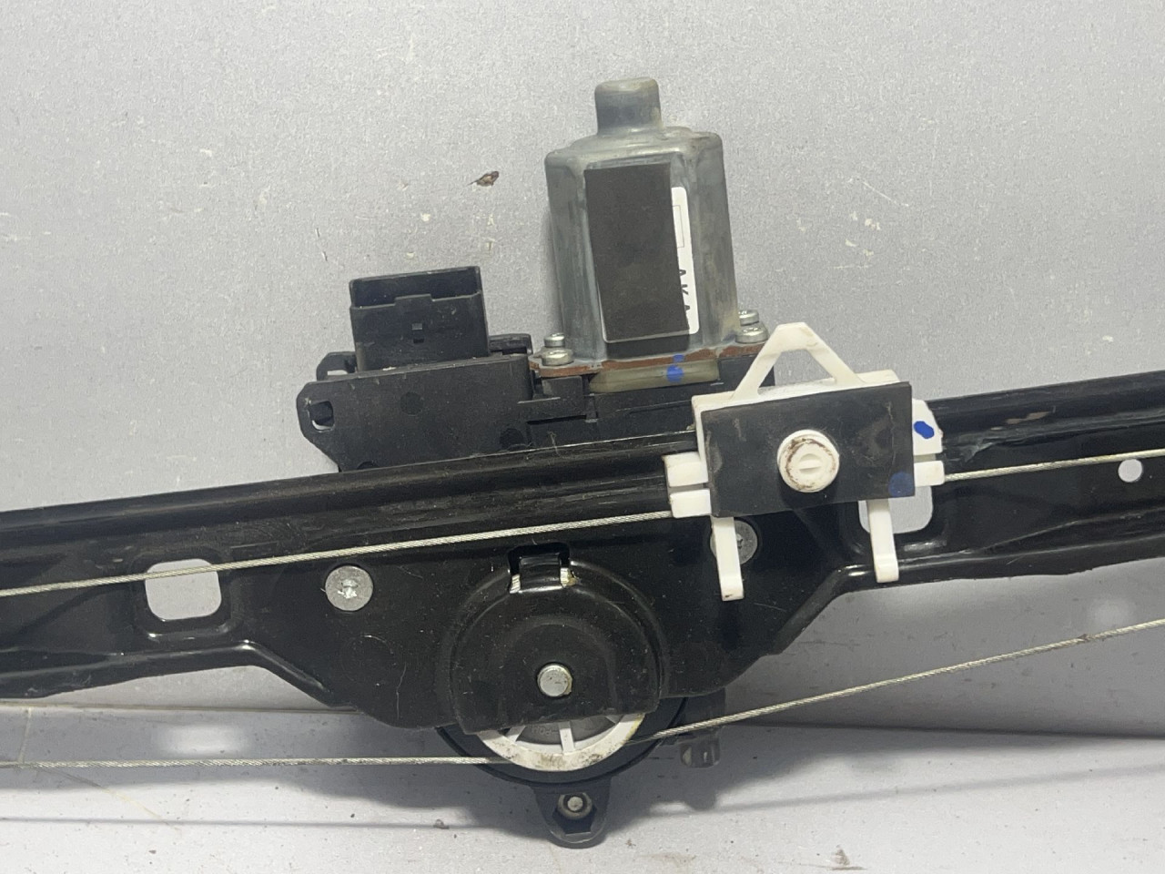 DIJELOVI MOTORIC PODIZACA STAKLA FIAT QUBO > 08-16