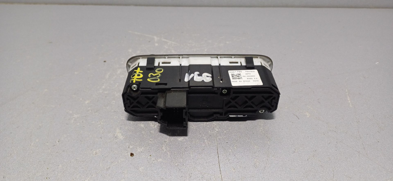 DIJELOVI PREKIDACI SVJETLA OPEL INSIGNIA > 17-19 1.6 39121796
