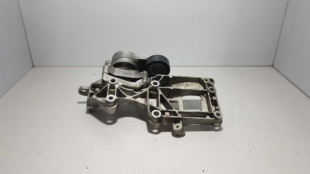 DIJELOVI NOSAC ALTERNATORA SKODA OCTAVIA > 04-08 06F903143E