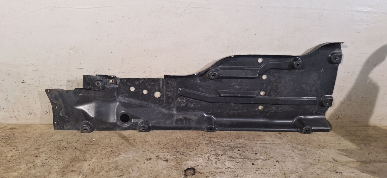 PODNA ZASTITA MERCEDES GLE (C292) > 15- A1666801801