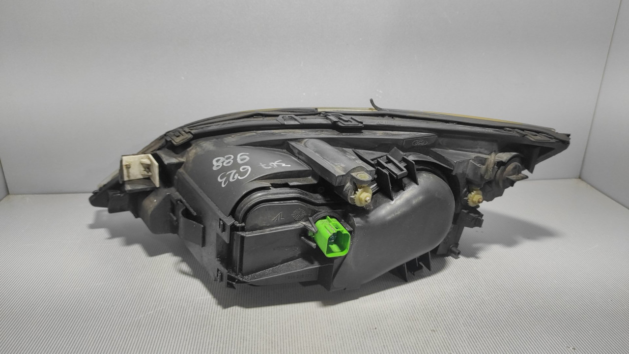 DIJELOVI FAR FORD MONDEO > 00-03 1305239177