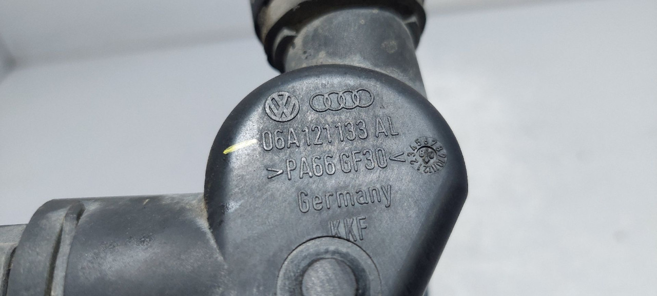 KUCISTE TERMOSTATA VW GOLF 6 > 08-12 06A121133AL
