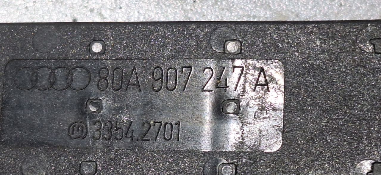 DIJELOVI ANTENA AUDI Q5 (FY) > 17 - 20  80A907247A