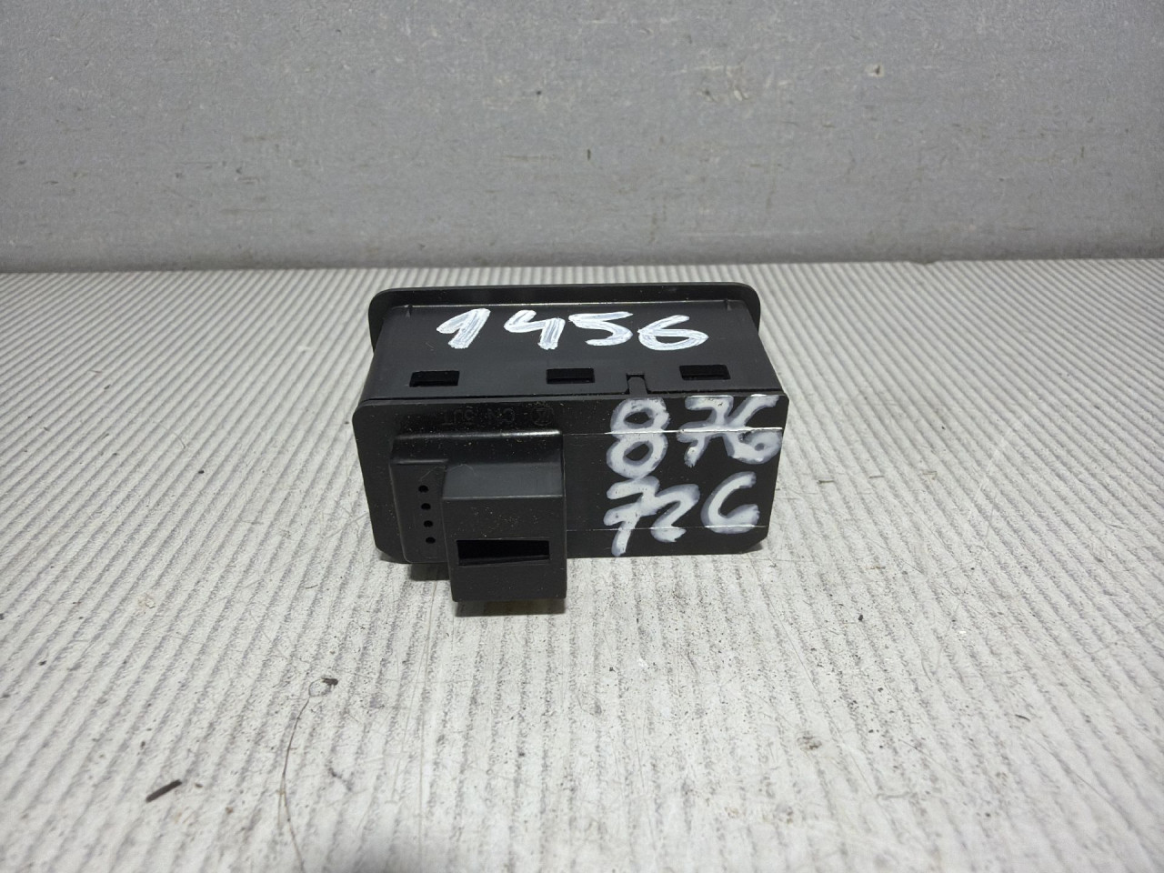 DIJELOVI PREKIDAC AUDI Q5 (FY) > 17 - 20  3.0 4G0959831D