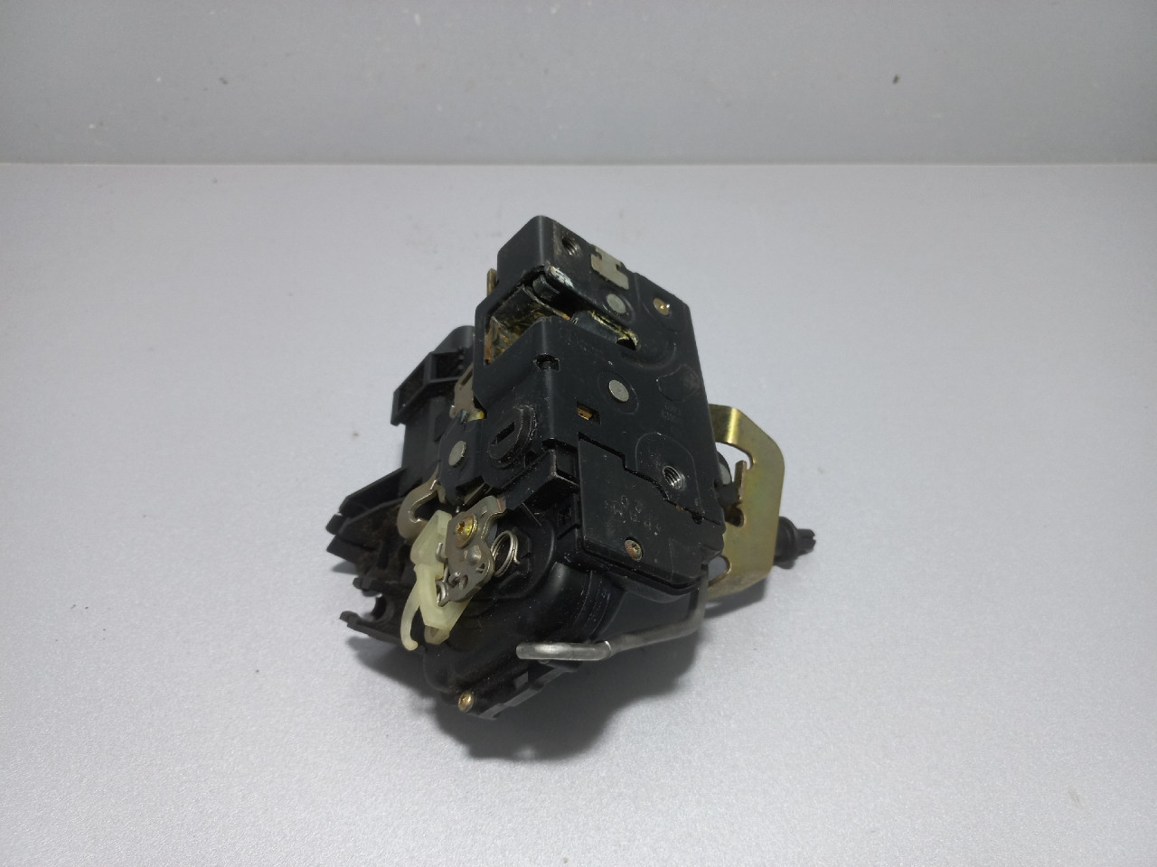 DIJELOVI BRAVA VRATA AUDI A6 > 97-01