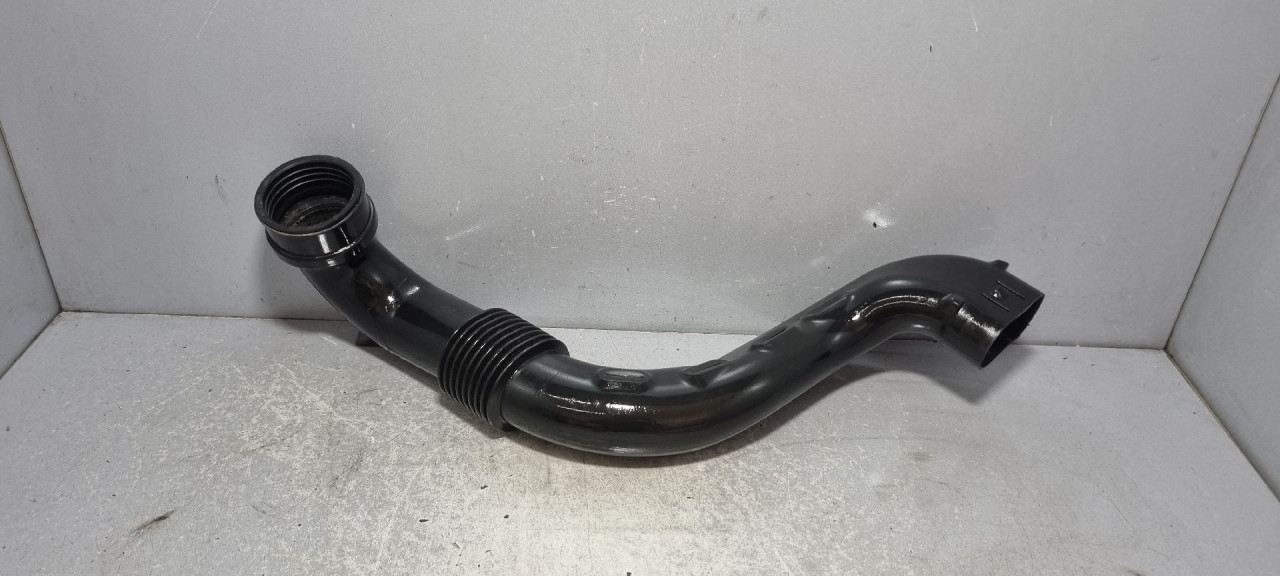 DIJELOVI CRIJEVO INTERKULERA DACIA DUSTER > 17-23 1.5 165556691R