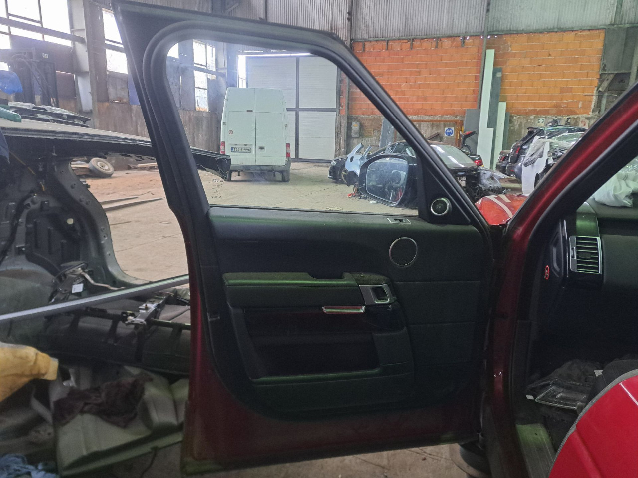DIJELOVI VRATA LAND ROVER RANGE ROVER > 12-17