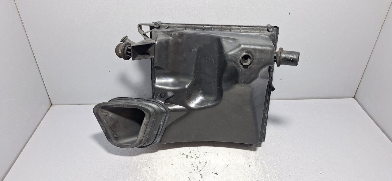 DIJELOVI KUCISTE FILTERA ZRAKA OPEL ASTRA J > 12-15 13311896