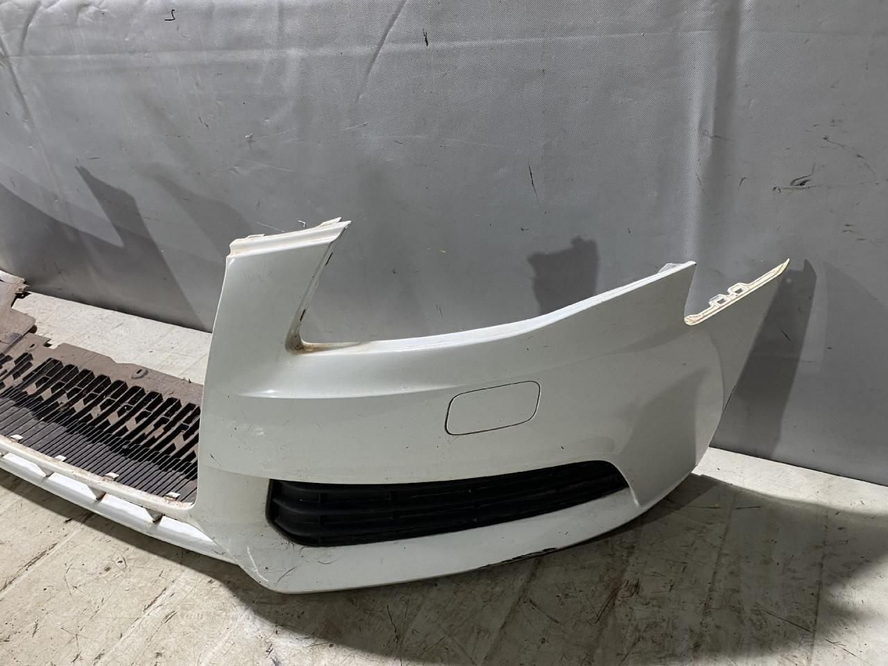 DIJELOVI BRANIK AUDI A4 (B8) > 07-11
