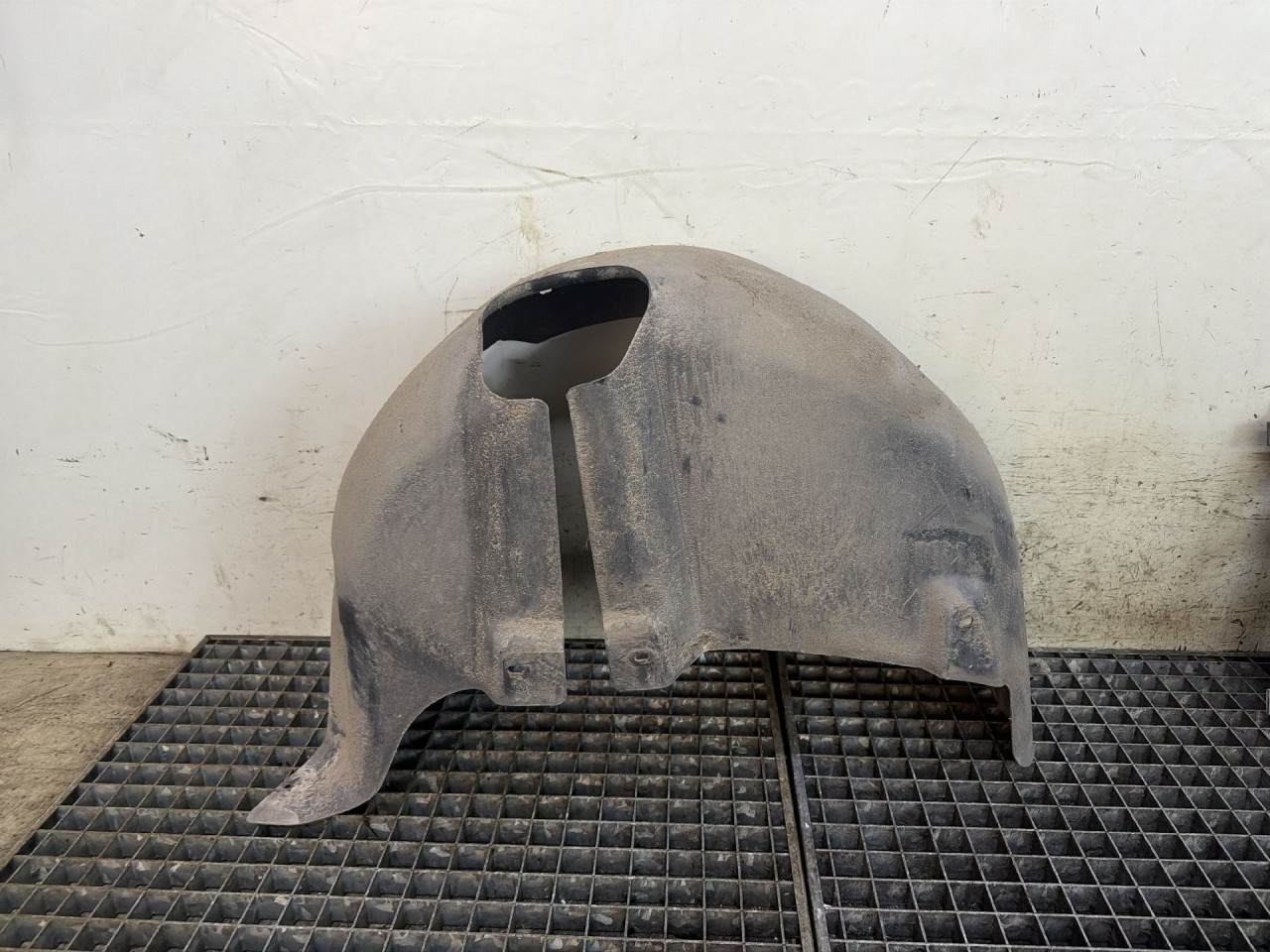 DIJELOVI UNUTRASNJI BLATOBRAN VW POLO > 09-14 1.2