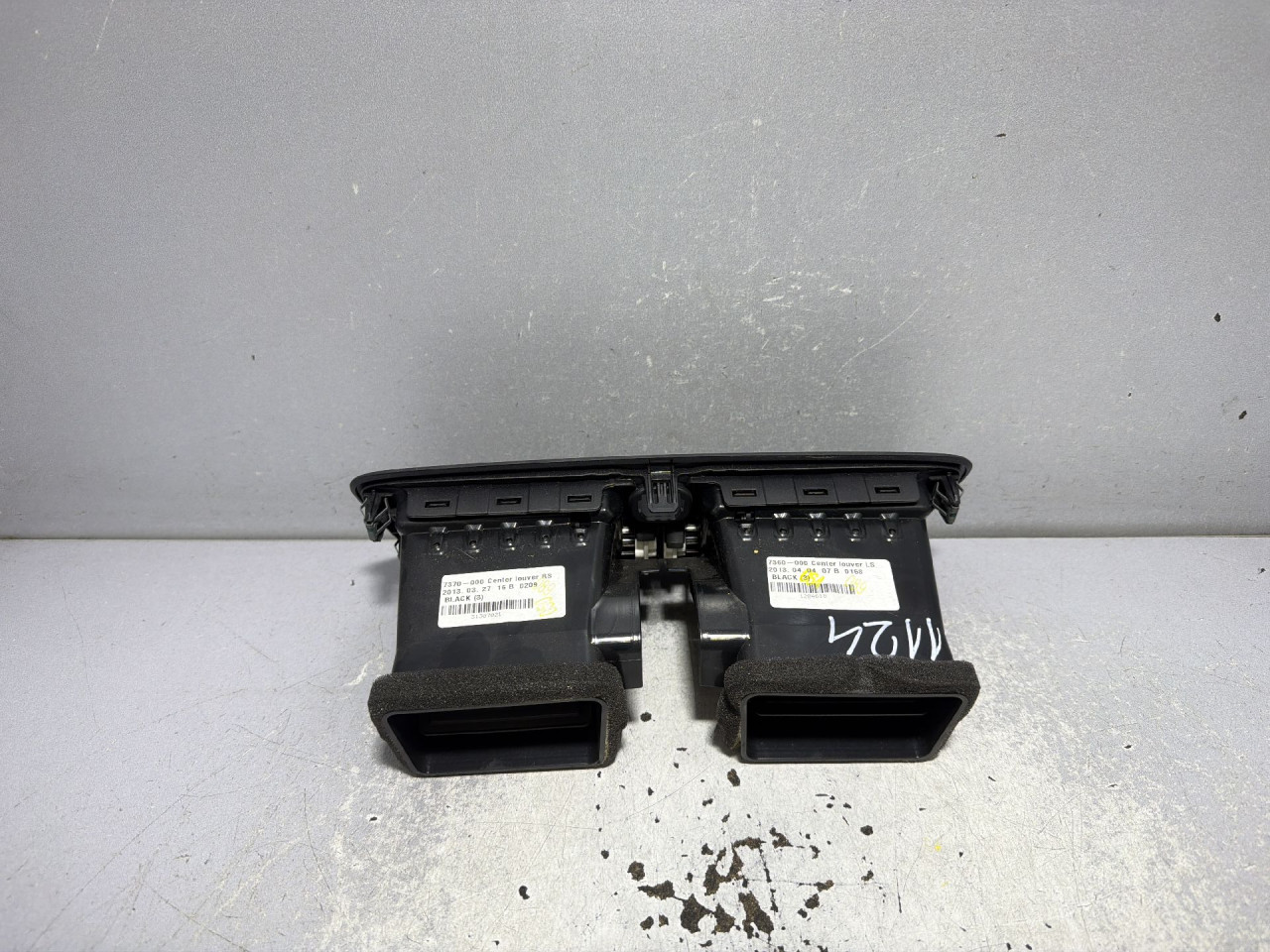 DIJELOVI RESETKA VENTILACIJE VOLVO V40 > 12-16 2.0 31307021
