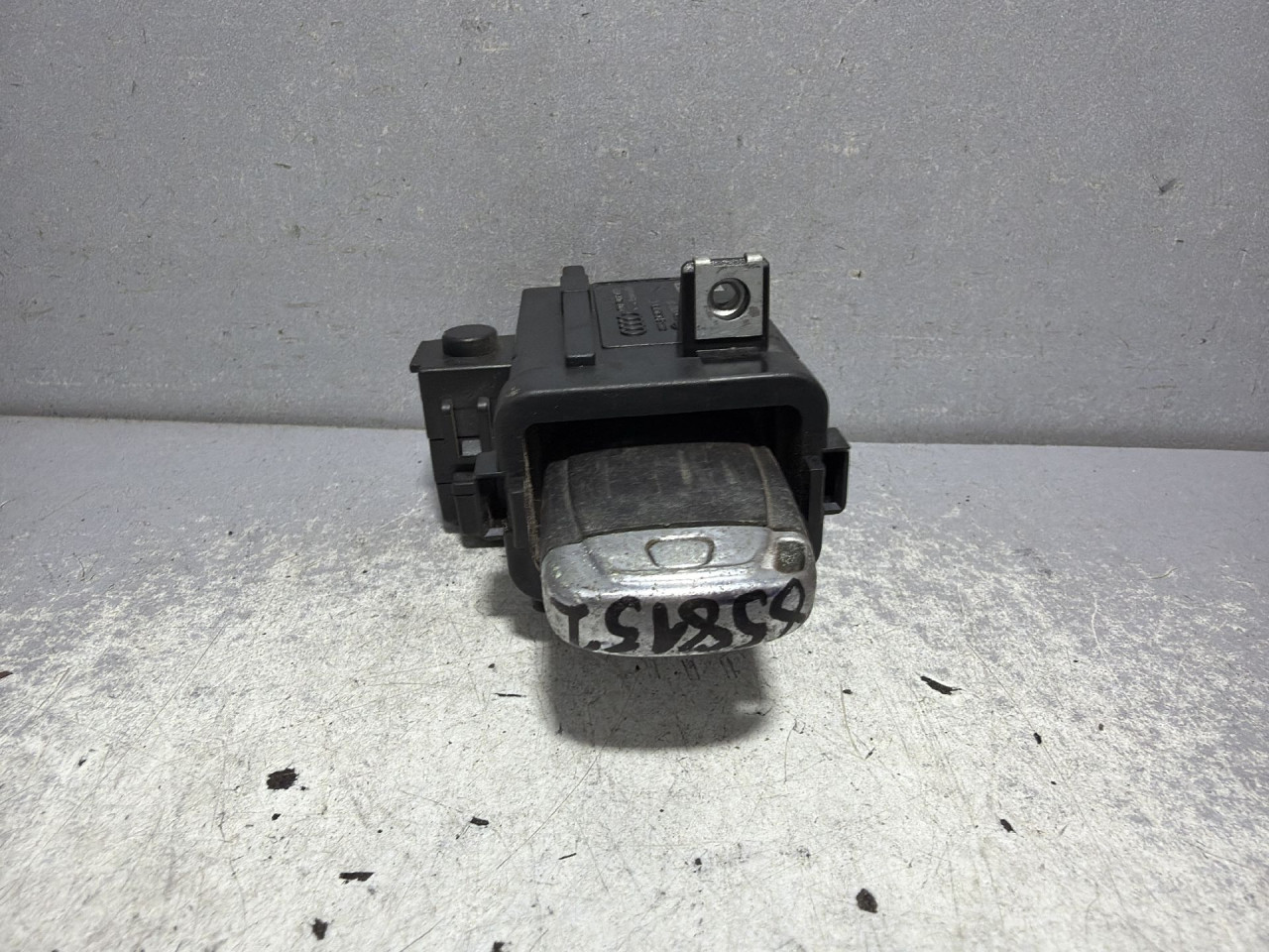 DIJELOVI KLJUC AUDI Q5 > 08-11